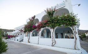 Karanasos Hotel Andros